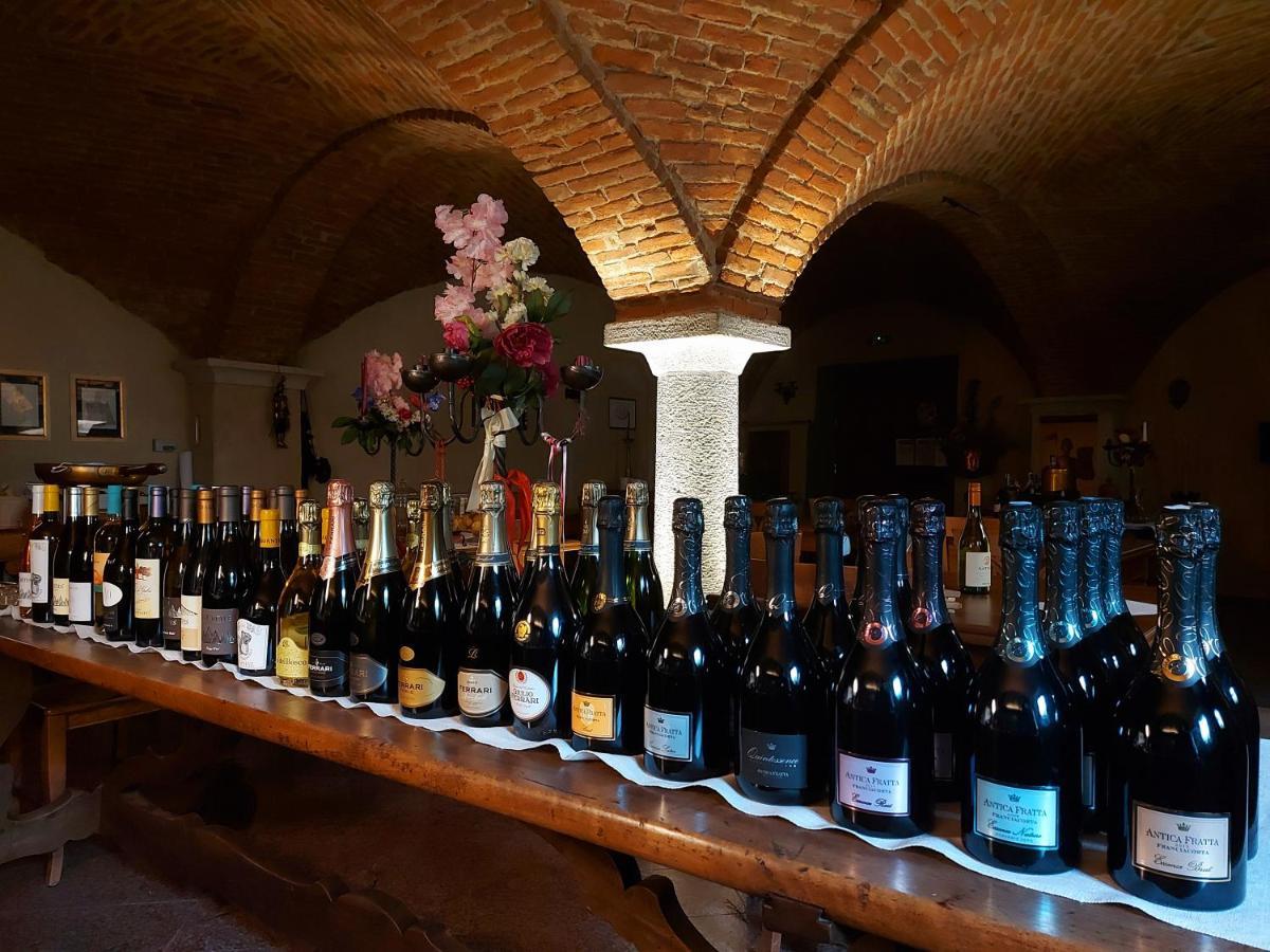 A' La Table Du Sommelier Chambres D Hotes & Restaurant Saint-Vincent Bagian luar foto