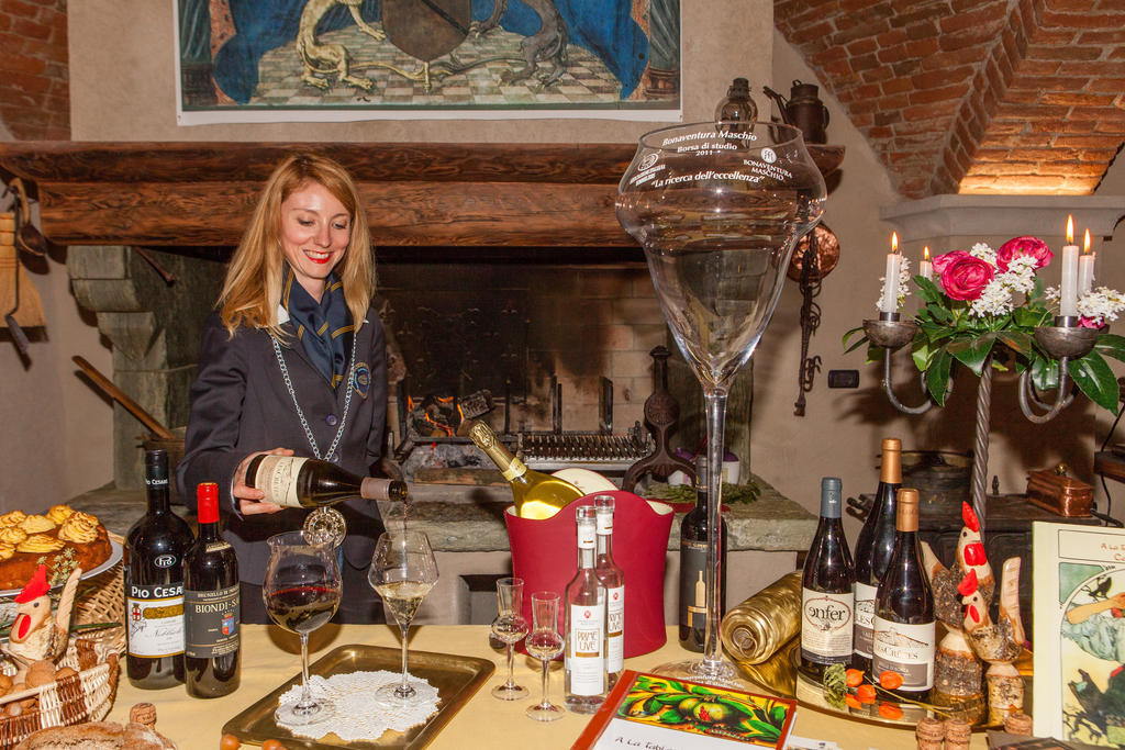 A' La Table Du Sommelier Chambres D Hotes & Restaurant Saint-Vincent Bagian luar foto